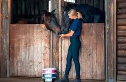 Foderskål til heste, pink