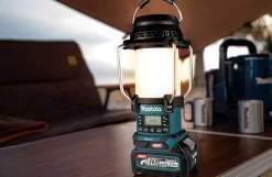 Makita 40V vinkelslibersæt, inkl. batterier og ekstra varer