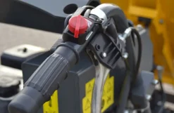 Motorbør med larvebånd og hydraulisk tip