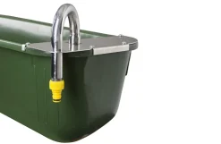 Vandtrug med svømmer